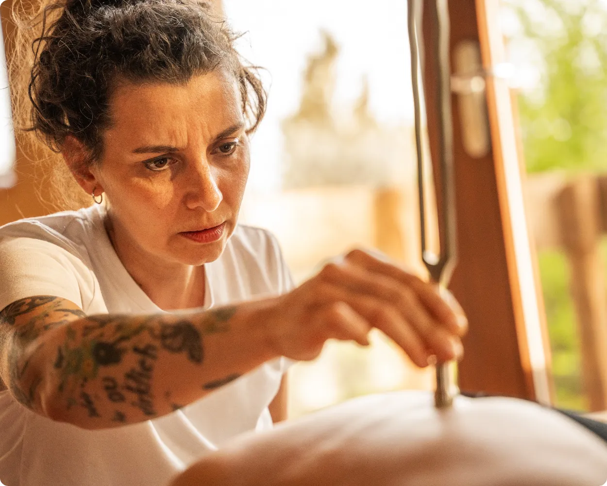 achtsame-beruehrung-atemtherapie-detailaufnahme-quer